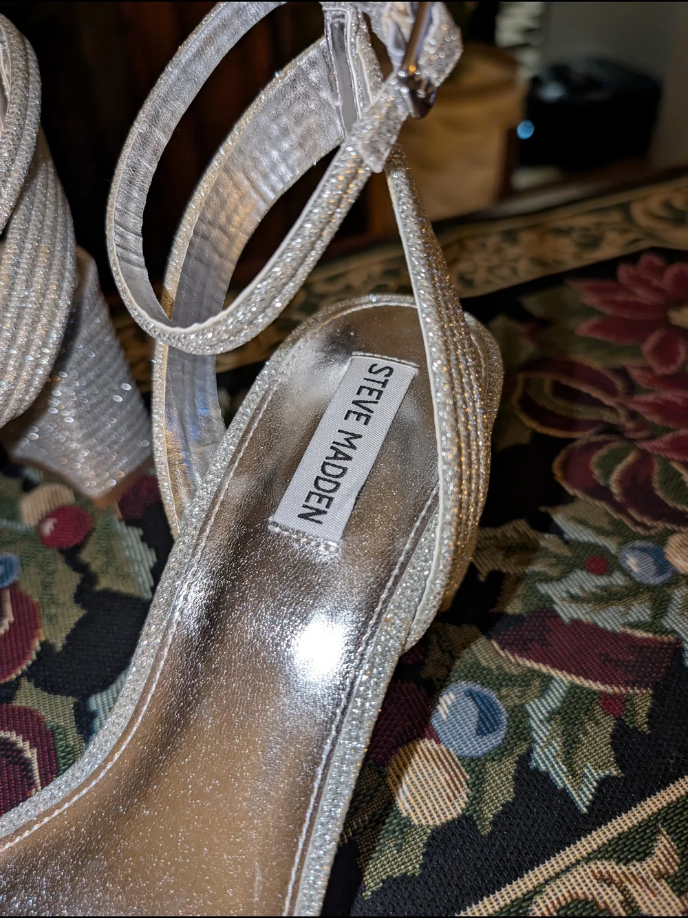 Steve Madden Lavnish Silver Glitter Block Heel Sandals Size 11 Ankle Strap - Picture 2 of 6